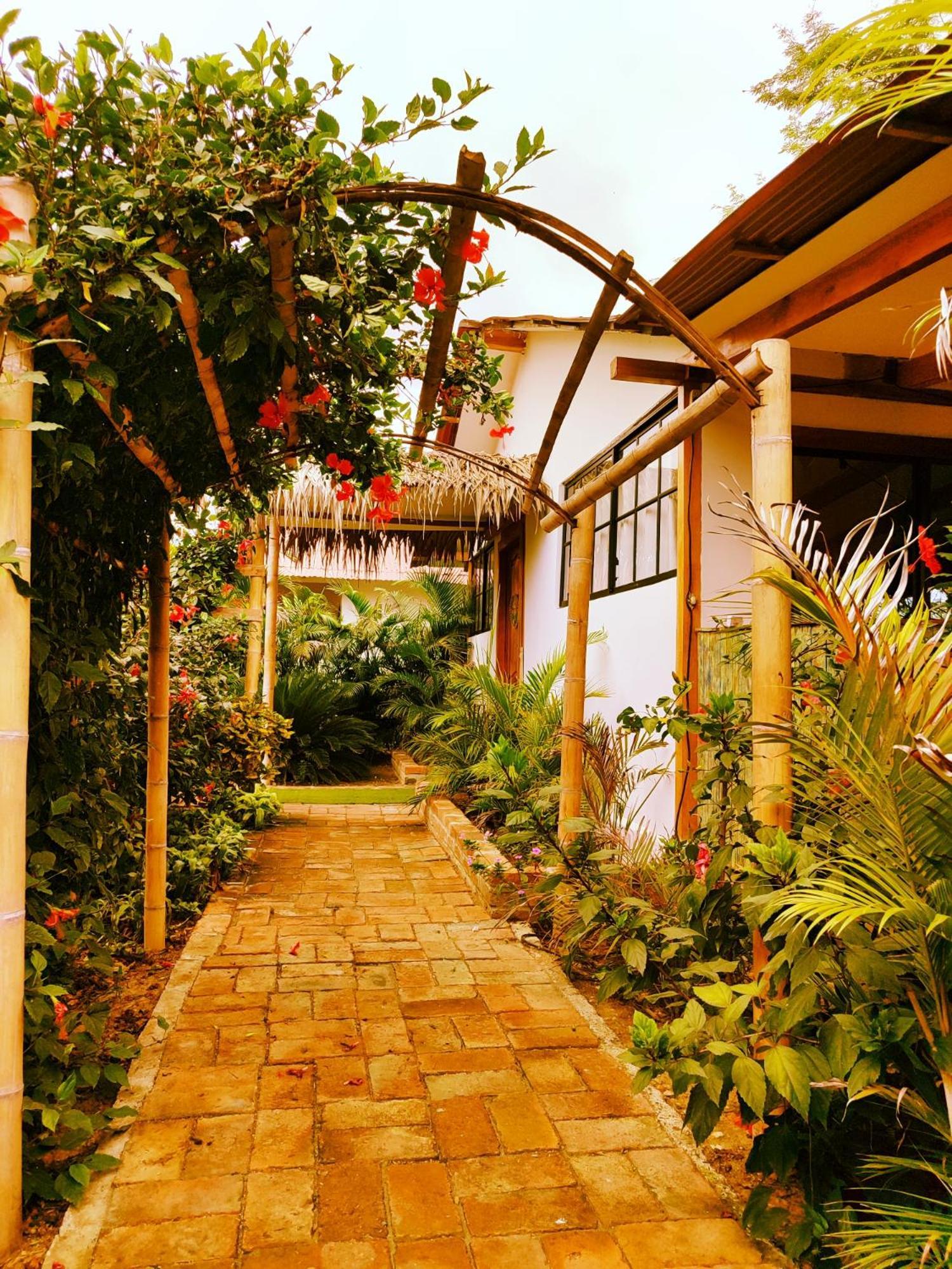 Hotel Cafe Madame Puerto López Exteriér fotografie